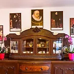 게스트하우스 Nostalgie - Minihotel