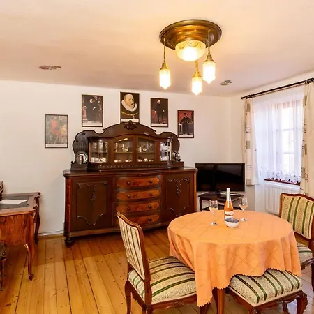Maison d'hôtes Nostalgie - Minihotel 3*